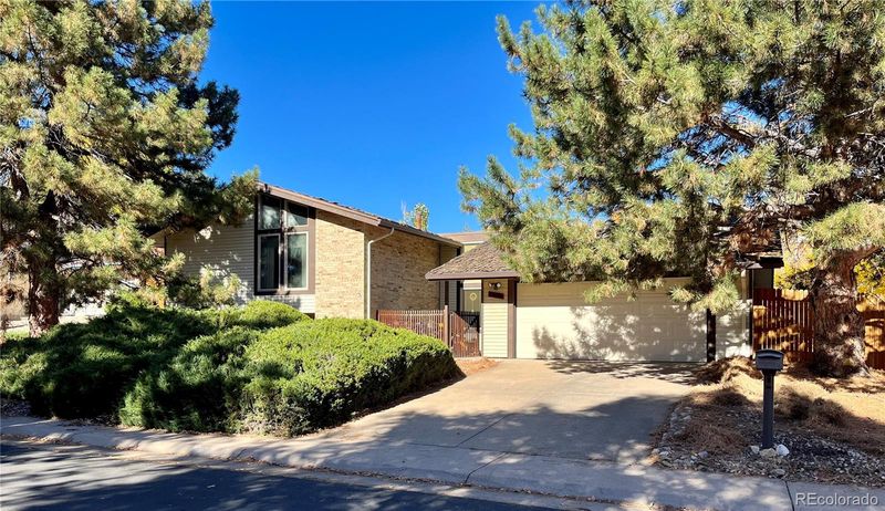 2476 S Lansing Way, Aurora, CO 80014