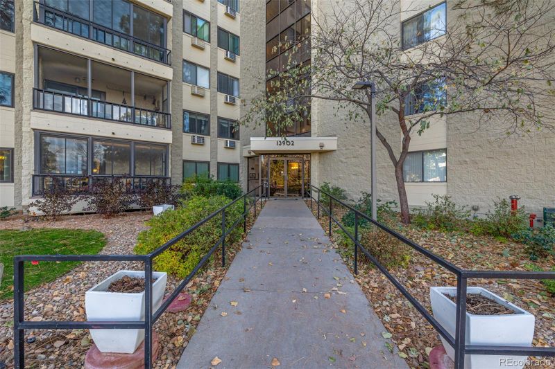 13902 E Marina Dr #604, Aurora, CO 80014