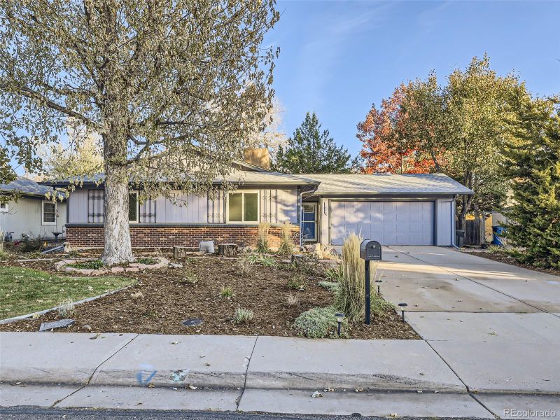 1564 S Salem Cir, Aurora, CO 80012
