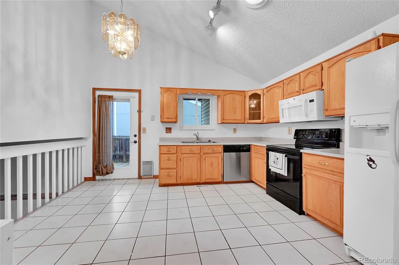 6845 Harlan St, Arvada, CO 80003