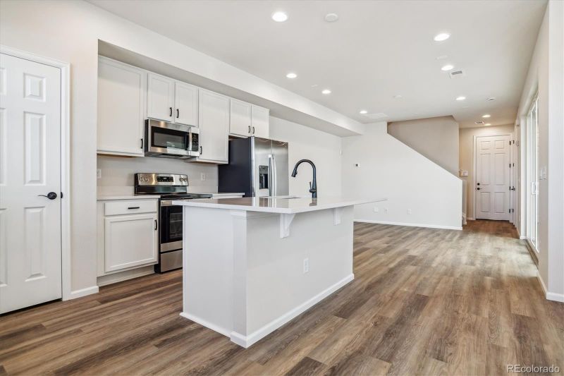 9199 Snake River St, Littleton, CO 80125