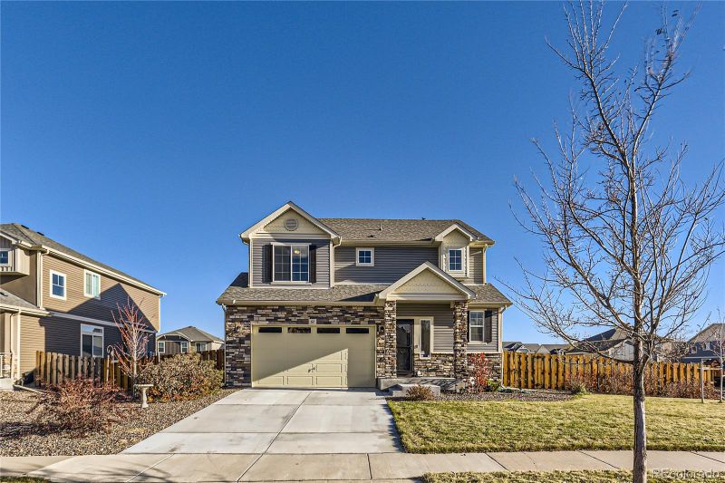 62 N Newcastle Ct, Aurora, CO 80018