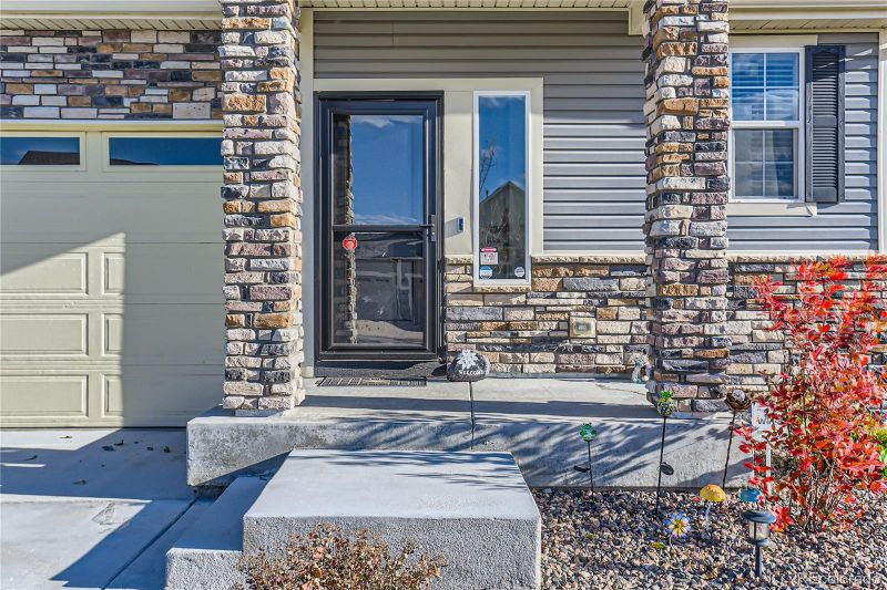 62 N Newcastle Ct, Aurora, CO 80018
