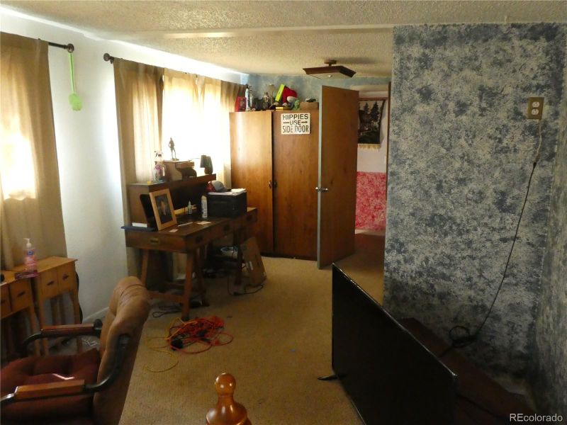901 E 5th St, Florence, CO 81226