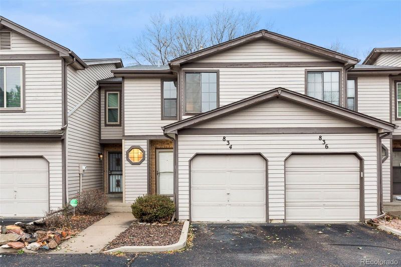 834 S Joplin Cir, Aurora, CO 80017