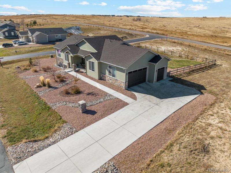 42061 N Pinehurst Cir, Elizabeth, CO 80107