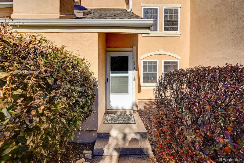 2893 S Vaughn Way, Aurora, CO 80014
