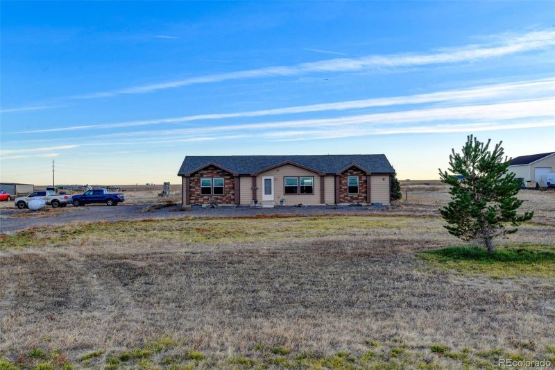 33878 E 139th Ct, Hudson, CO 80642