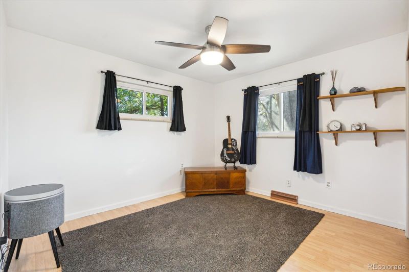 430 Titan Ct, Aurora, CO 80011