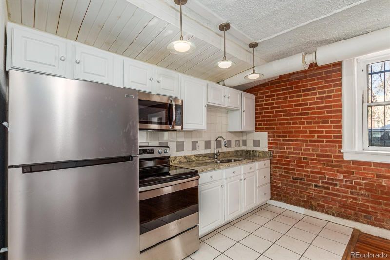 1376 Pearl St #B2, Denver, CO 80203