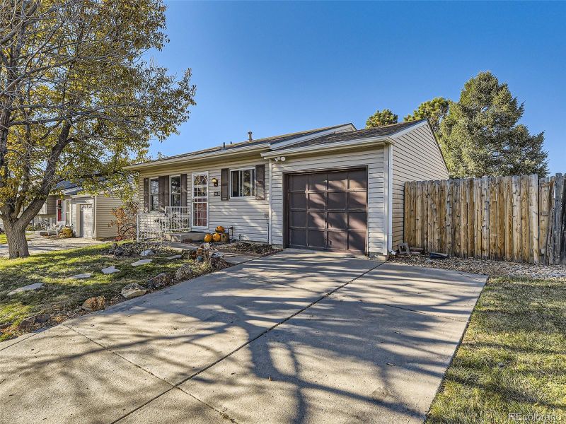 20155 E Coolidge Dr, Aurora, CO 80011