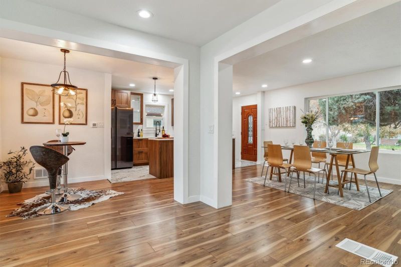 2660 Holly St, Denver, CO 80207