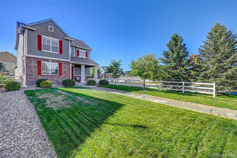 1415 S Duquesne Ct, Aurora, CO 80018