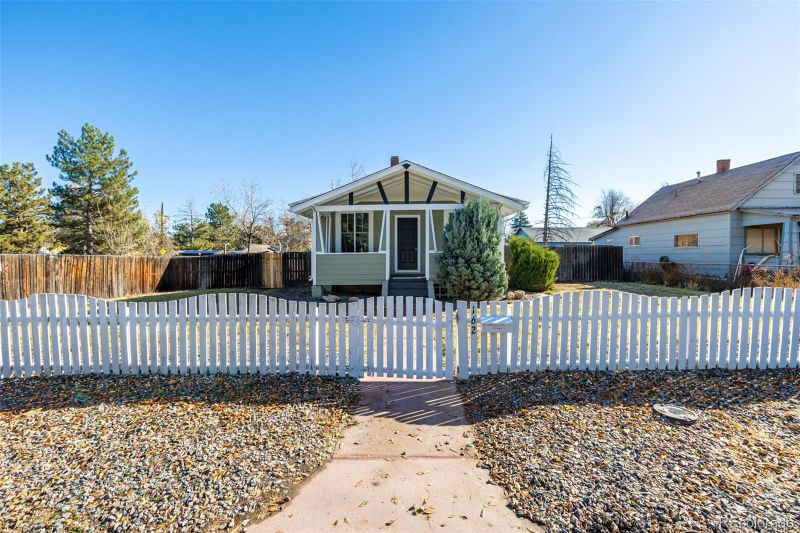 162 Newton St, Denver, CO 80219