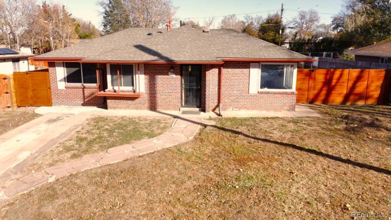 1340 Florence St, Aurora, CO 80010