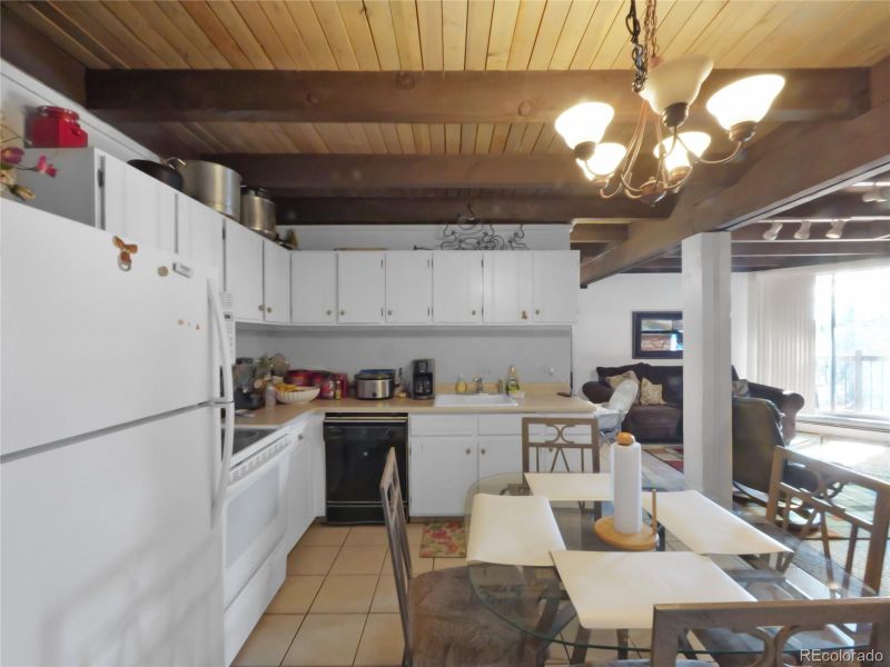 2100 Lodge Pole Cir #204, Silverthorne, CO 80498