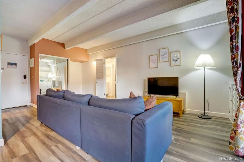 551 N Pearl St #204, Denver, CO 80203