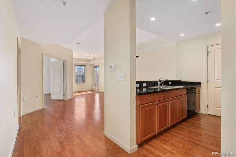 975 N Lincoln St #8J-N, Denver, CO 80203