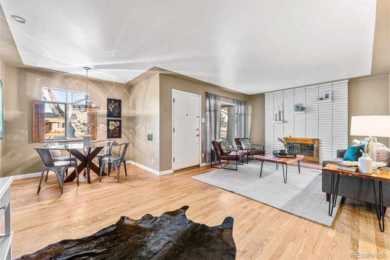 5281 S Logan St, Littleton, CO 80121