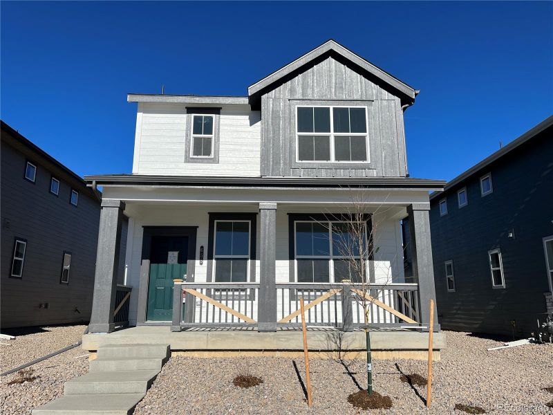 655 Cottonwood Ave, Bennett, CO 80102