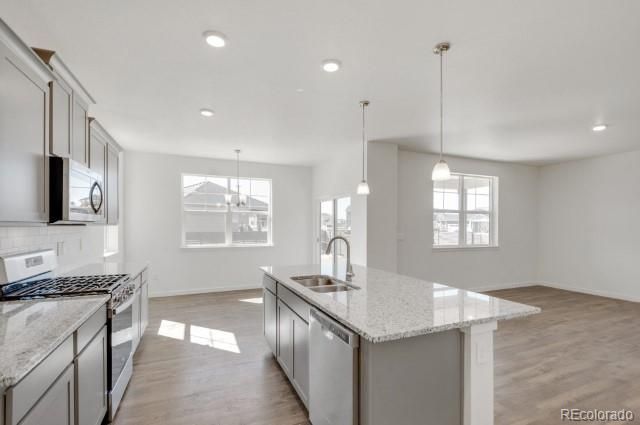 27543 E Byers Ave, Aurora, CO 80018