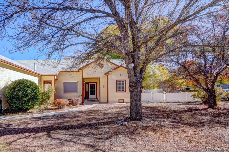 3228 F 1/4 Rd, Clifton, CO 81520