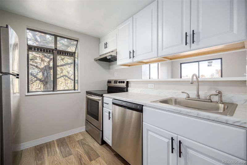 3051 S Ursula Cir #301, Aurora, CO 80014