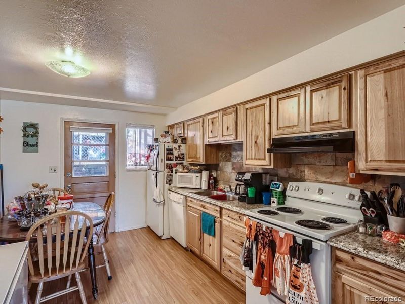 6732 W 51st Ave, Arvada, CO 80002