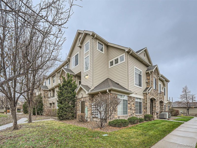 1530 S Florence Ct #320, Aurora, CO 80247