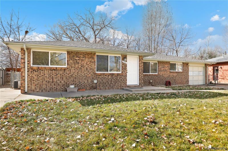 323 Emery Dr, Longmont, CO 80501
