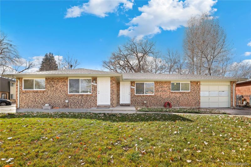 323 Emery Dr, Longmont, CO 80501