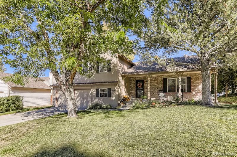 7048 S Fairfax St, Centennial, CO 80122