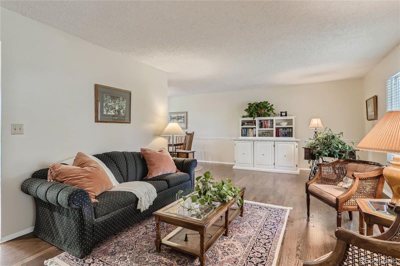 7048 S Fairfax St, Centennial, CO 80122