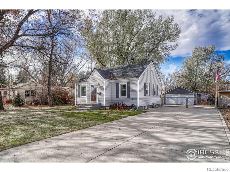 1235 Collyer St, Longmont, CO 80501