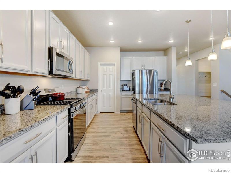 7021 E 121st Pl, Thornton, CO 80602