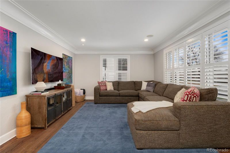 2865 Glencoe St, Denver, CO 80207