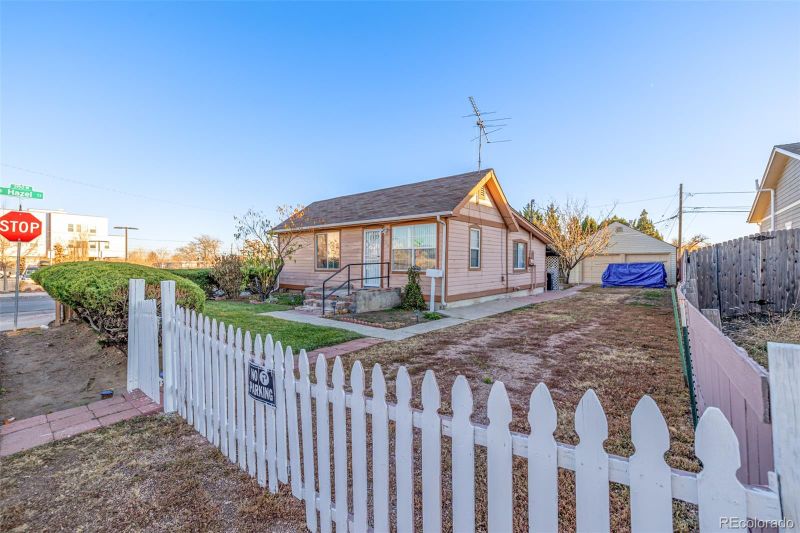 3216 W Nevada Pl, Denver, CO 80219