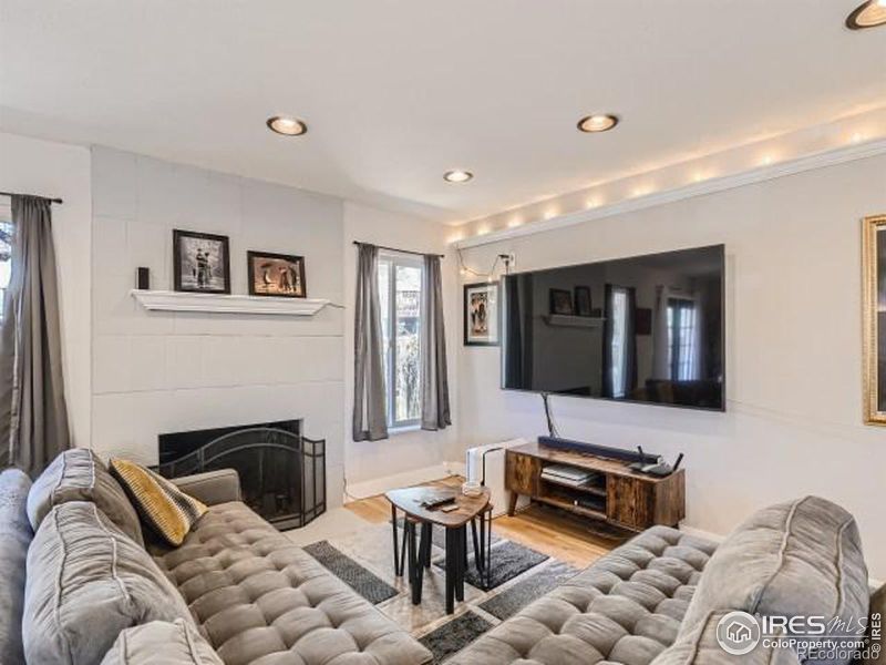 393 Cypress St, Broomfield, CO 80020