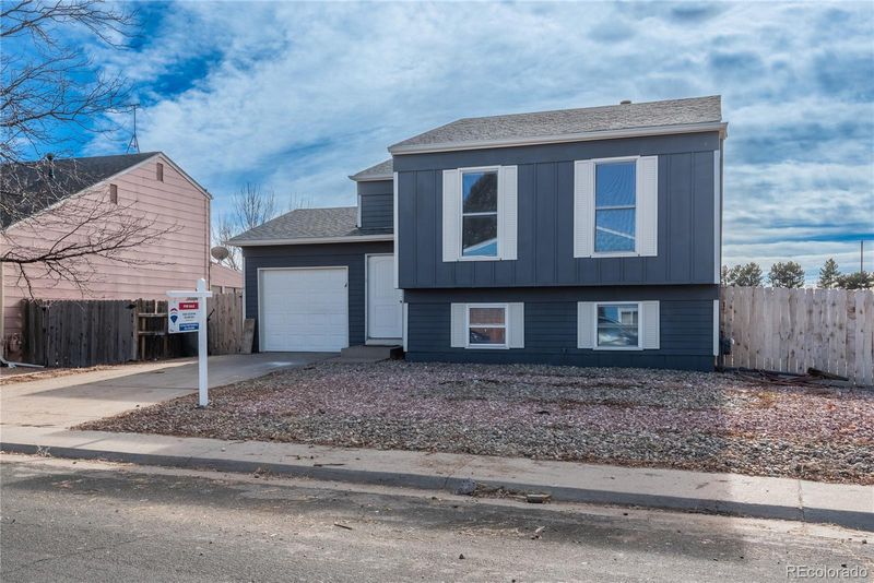 19704 E Batavia Dr, Aurora, CO 80011