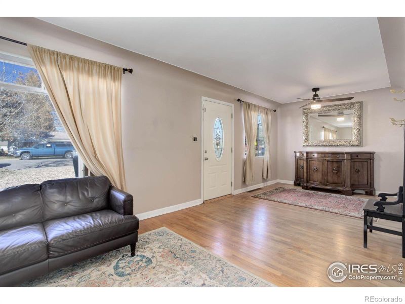 900 W 8th St, Loveland, CO 80537