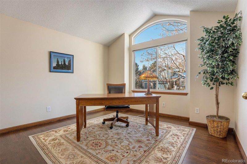 8462 Owens Ct, Arvada, CO 80005