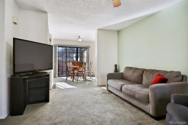 18538 E Whitaker Cir #D, Aurora, CO 80015