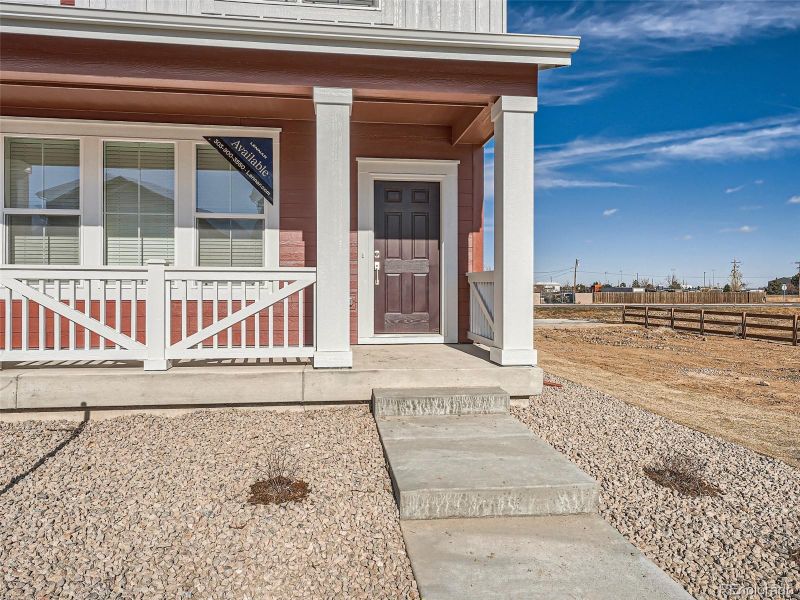 715 Cottonwood Ave, Bennett, CO 80102