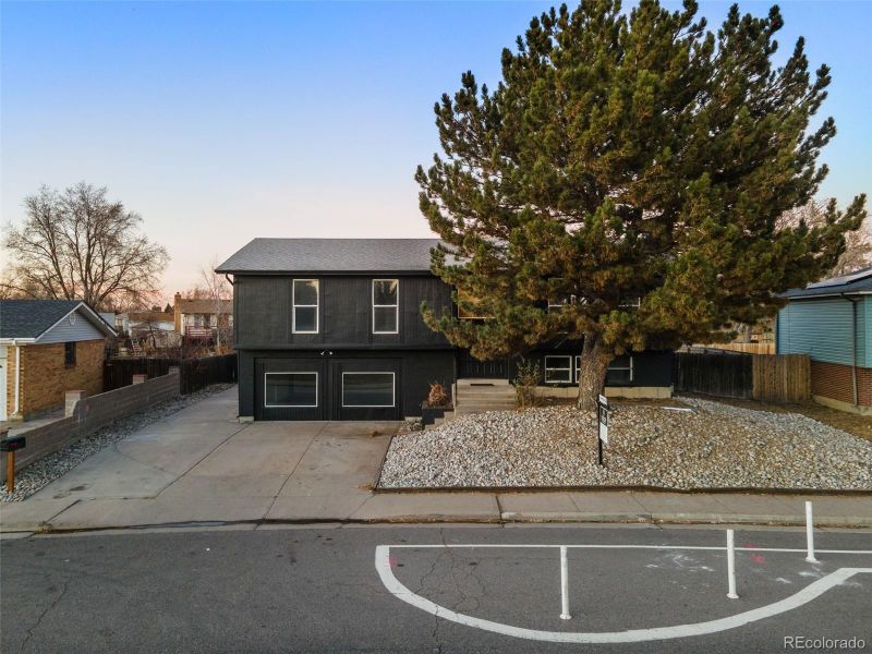 13295 Andrews Dr, Denver, CO 80239