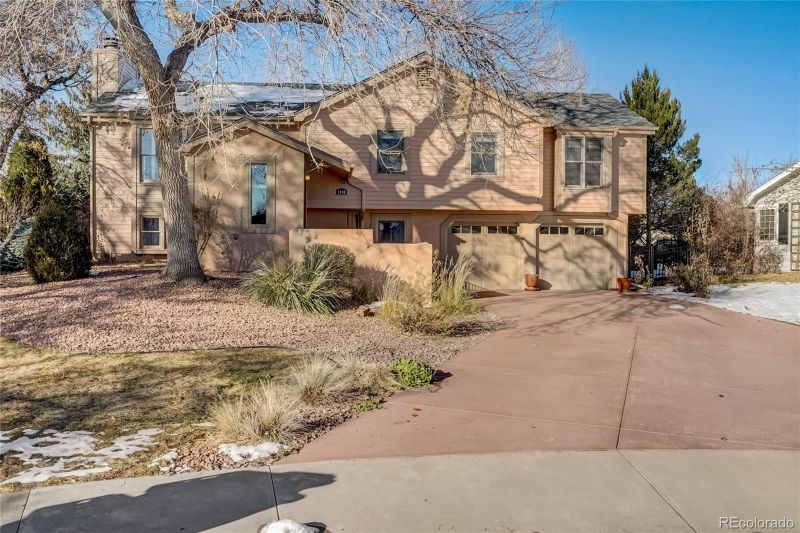 1048 Parkview Dr, Fort Collins, CO 80525