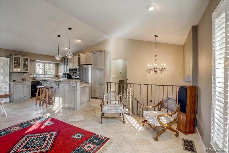 1048 Parkview Dr, Fort Collins, CO 80525