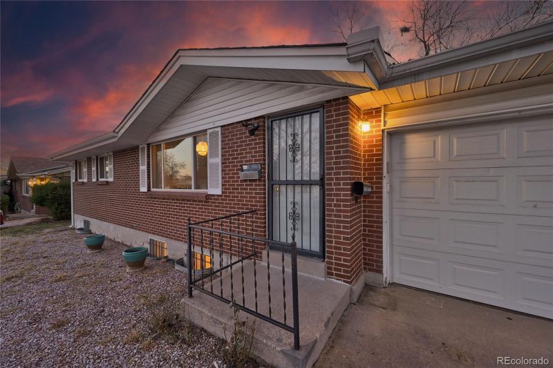 10 S Claremont St, Colorado Springs, CO 80910