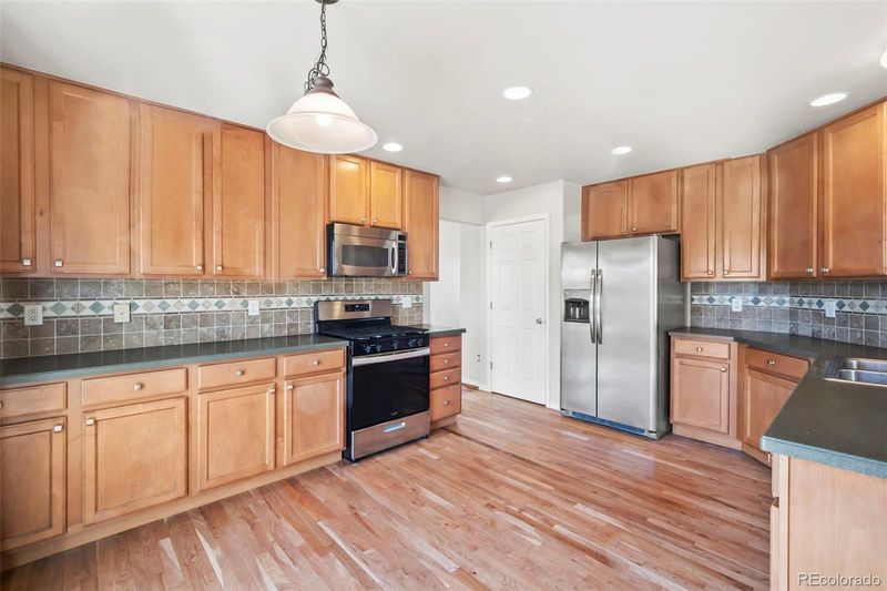 451 Expedition Ln, Johnstown, CO 80534