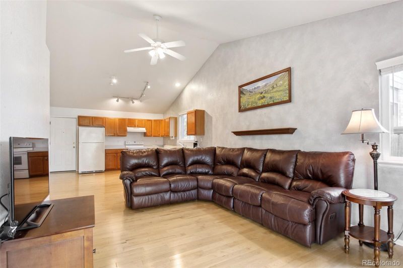 569 W 116th Way, Northglenn, CO 80234