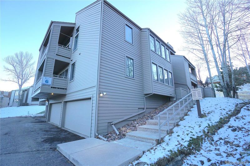 23700 Pondview Pl #E, Golden, CO 80401